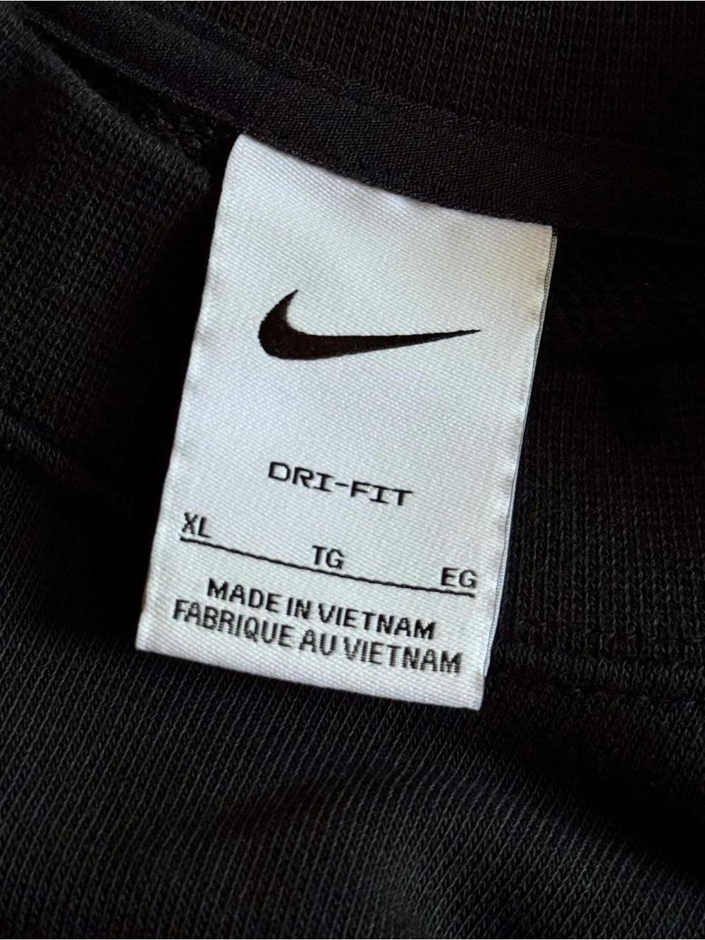 Nike Dri-FIT Get Fit Embroidered Crewneck Sweatshirt, Black & White – Size XL
